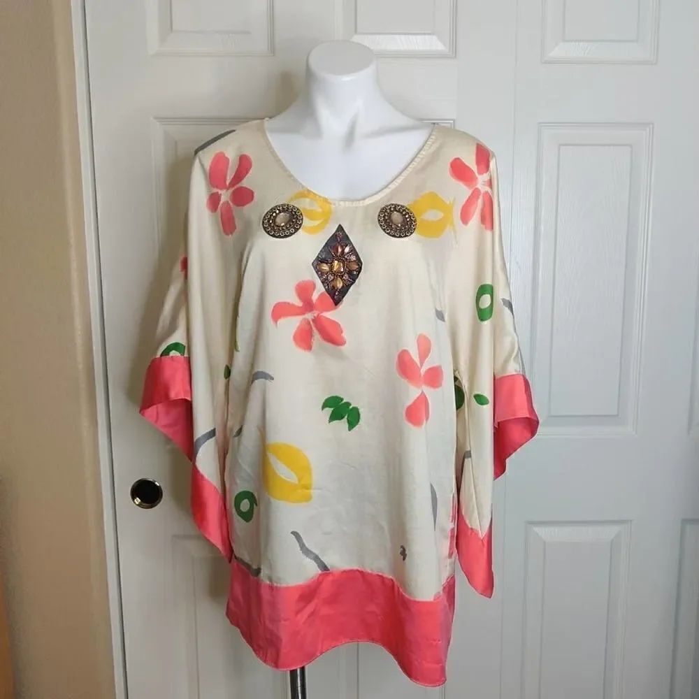 Meghan Fabulous silky embellished floral tunic sz M